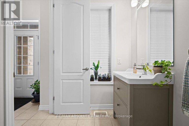 27802601/208-asper-trail-circle/ottawa/ontario/K2M0K7_8