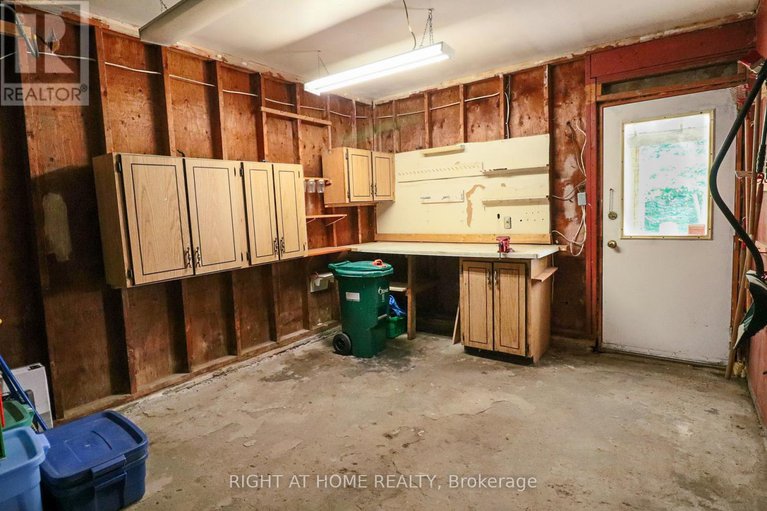 28688243/841-thorndale-drive/riverside-park-south/ottawa/ontario/K1V6Y1_26