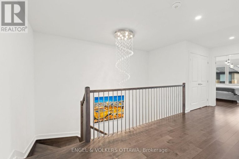 28973676/1047-hydrangea-avenue/riverside-southgloucester-glen/ottawa/ontario/K4M0L5_15