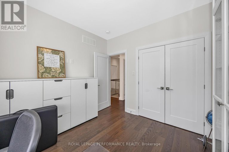 29438323/383-princeton-avenue/mckellarhighland/ottawa/ontario/K2A4E1_28