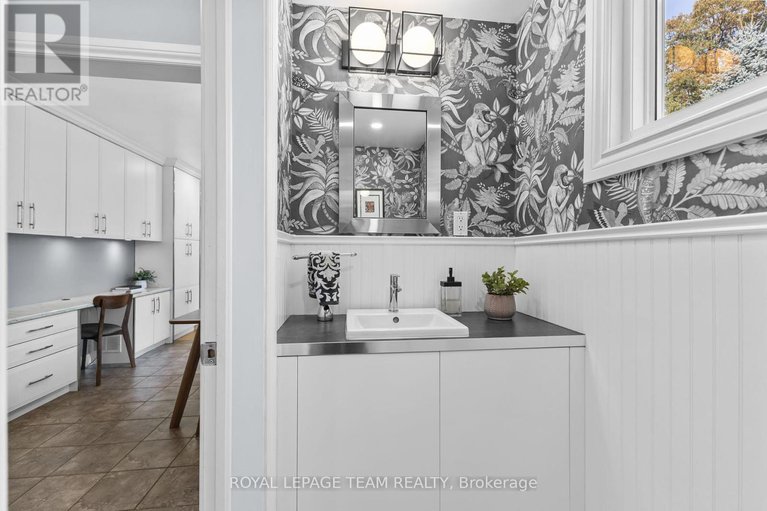 28964943/937-kingsmere-avenue/mckellar-heightsglabar-park/ottawa/ontario/K2A3K2_13