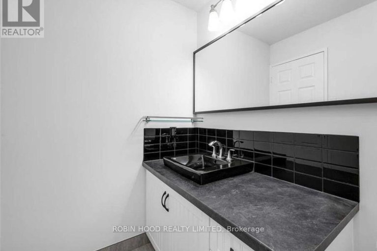 29354034/108-2019-carling-avenue/carlingwood/ottawa/ontario/K2A4A2_17