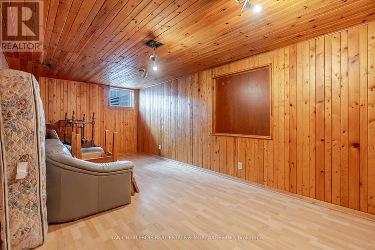 28837595/31-837-eastvale-drive/beaconwood/ottawa/ontario/K1J7T5_16