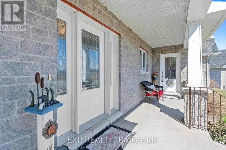 28552096/5940-brophy-drive/south-of-fallowfield-road/ottawa/ontario/K0A2Z0_20