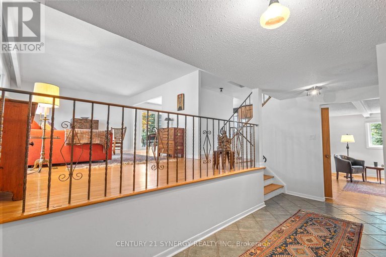 28626680/14-silver-aspen-crescent/blackburn-hamlet/ottawa/ontario/K1B3C5_21