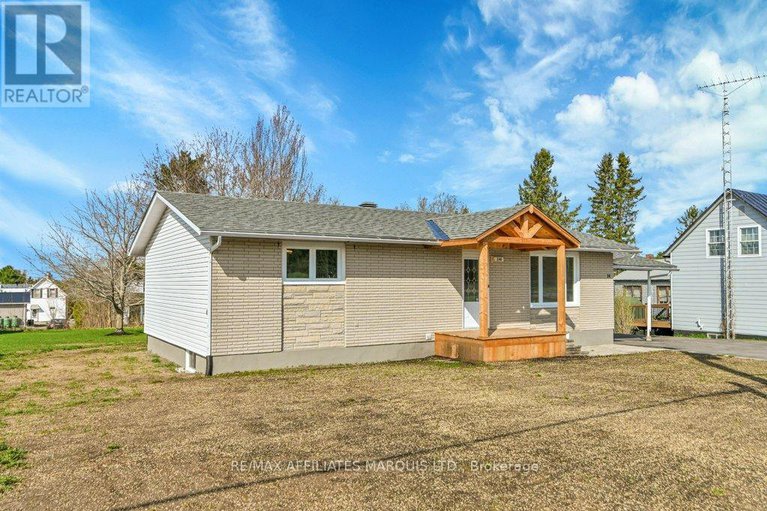 28278854/2140-valley-street/moose-creek/north-stormont/ontario/K0C1W0_2