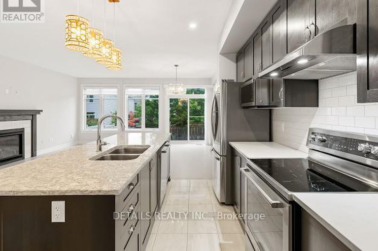 28683868/690-vivera-place/fringewood/ottawa/ontario/K2S2N1_17