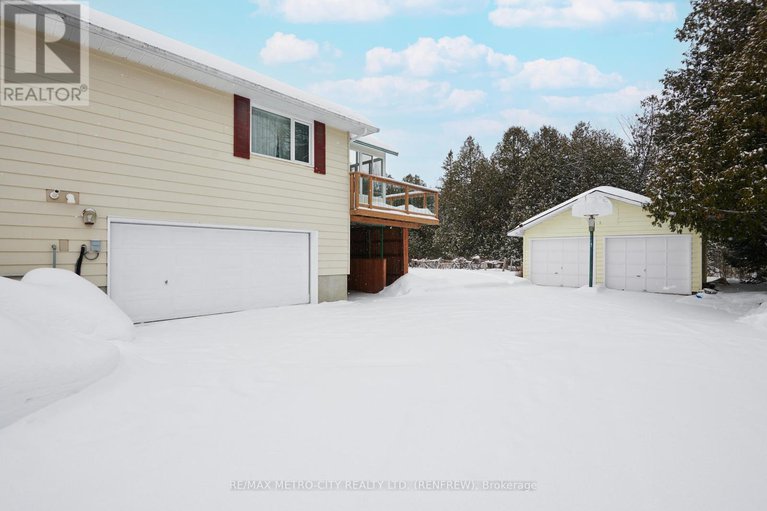 29410189/128-burns-drive/mcnabbraeside-twps/mcnabbraeside/ontario/K0A1G0_40