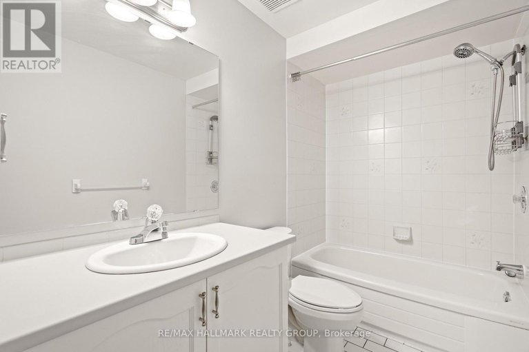 29537111/14-wrenwood-crescent/centrepointe/ottawa/ontario/K2G5V3_29