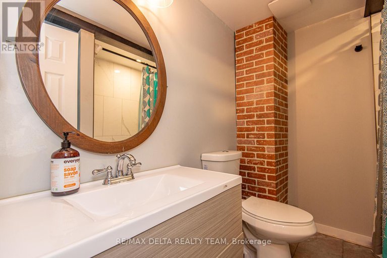 29081598/276-turnstone-court/chatelaine-village/ottawa/ontario/K1E2V2_27