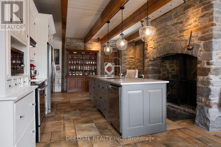 29396698/21831-conc-2-road/south-glengarry-lancaster-twp/south-glengarry/ontario/K0C1E0_7