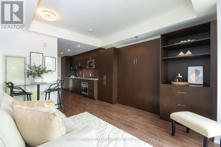 28437909/309a-7-marquette-avenue/vanier/ottawa/ontario/K1L8A7_14