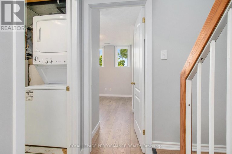 28638176/1673-locksley-lane/beaconwood/ottawa/ontario/K1J1B6_21