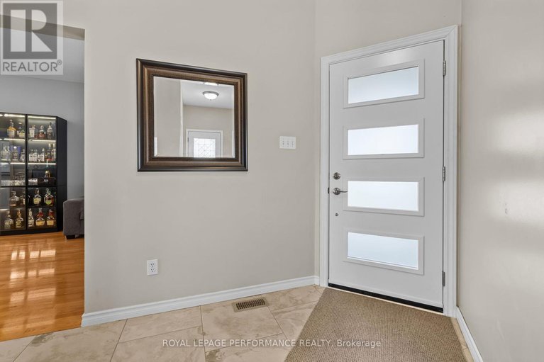 28630498/666-valin-street/fallingbrookgardenway-south/ottawa/ontario/K4A3X1_10