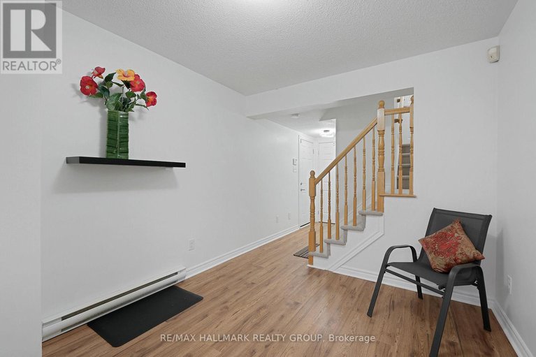 28631340/2325-blue-aster-street/half-moon-bay/ottawa/ontario/K2J0X5_6