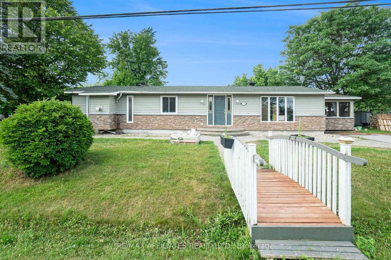 28542346/606-lydia-street-n/kemptville/north-grenville/ontario/K0G1J0_2