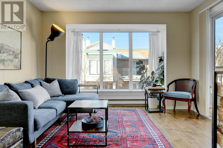 29401592/401d-1-columbus-avenue/overbrook/ottawa/ontario/K1K4L1_6