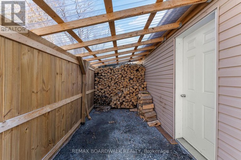 29447130/36-main-street/finch/north-stormont/ontario/K0C1K0_63