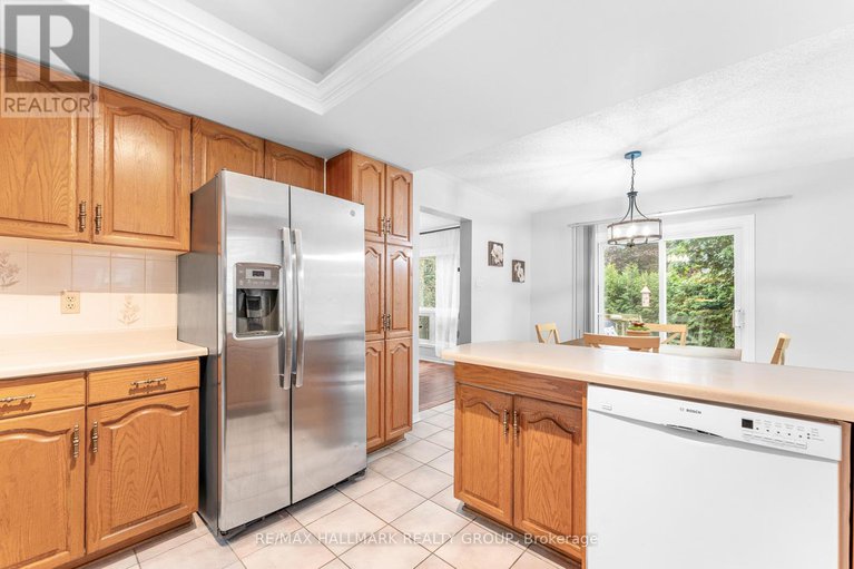 28798161/59-shearer-crescent/katimavik/ottawa/ontario/K2L3N3_19
