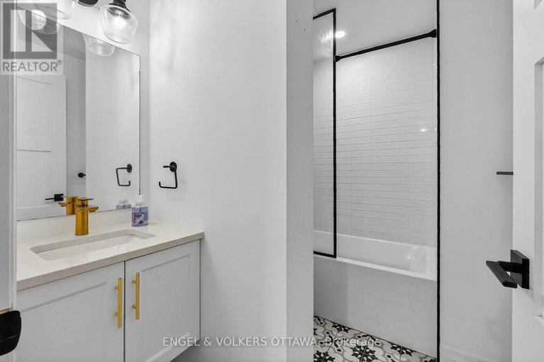 29124980/105-101-pinhey-street/hintonburg/ottawa/ontario/K1Y1T7_33