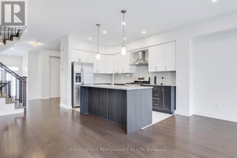 29228458/669-cordelette-circle-e/mer-bleuebradley-estatesanderson-park/ottawa/ontario/K1W0P2_15