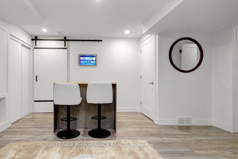 29674269/510-foxview-place/cfb-rockcliffe-and-area/ottawa/ontario/K1K4C4_39