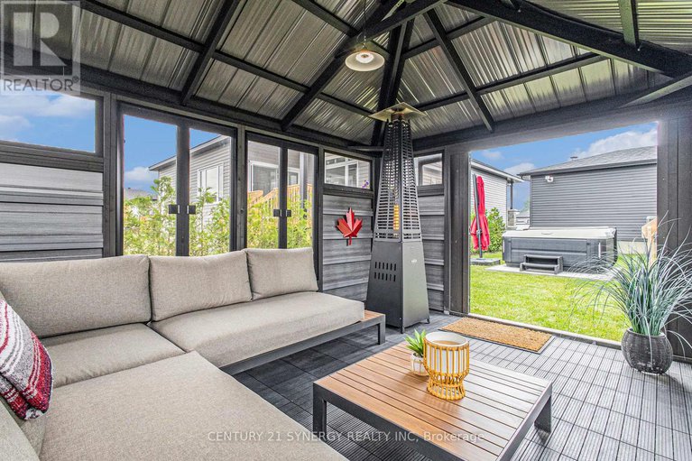 28491813/612-geneva-crescent/embrun/russell/ontario/K0A1W0_30
