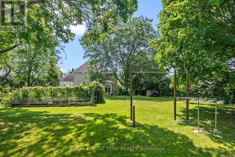 28078826/1345-potter-drive/manotick-village-manotick-estates/ottawa/ontario/K4M1C6_48