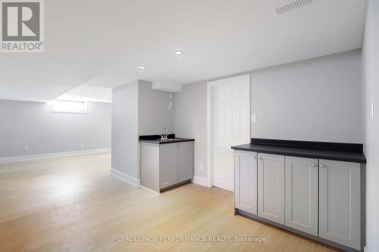 28924054/1347-highgate-road/parkway-park/ottawa/ontario/K2C2Y5_23