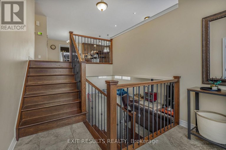 29689053/1887-champlain-street-e/clarencerockland-twp/clarence-rockland/ontario/K0A1N0_6