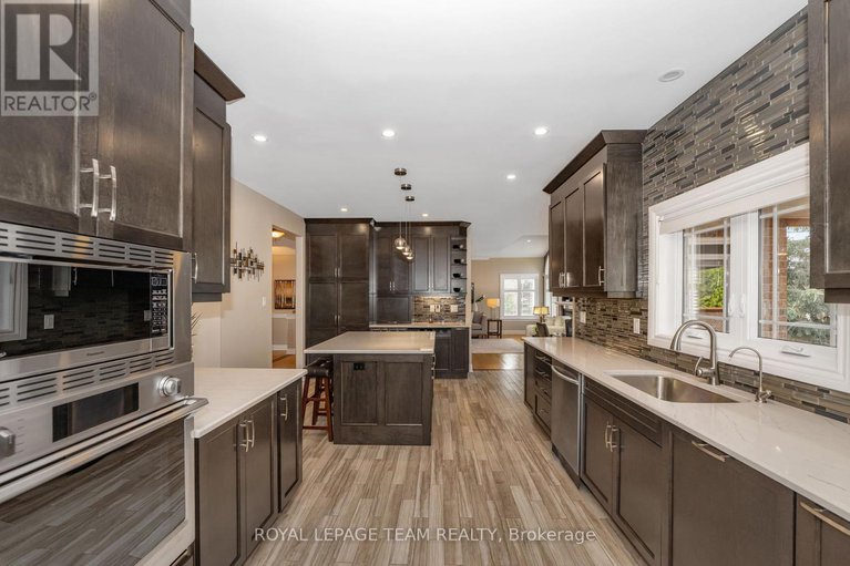 28423475/1426-spartan-grove-street/greely/ottawa/ontario/K4P1R6_18