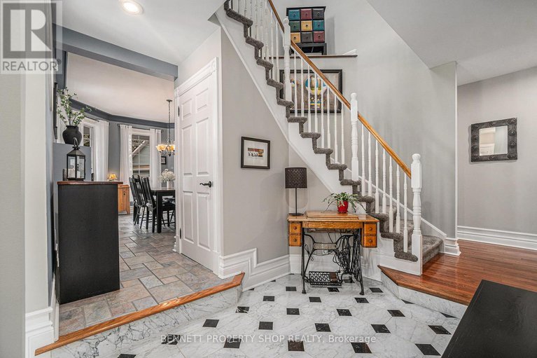 28600235/22-ashwood-crescent/meadowlandscrestview/ottawa/ontario/K2G2S8_18