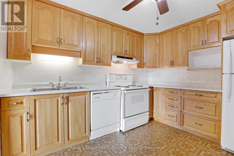 28970576/113-1465-baseline-road/copeland-park/ottawa/ontario/K2C3L9_21