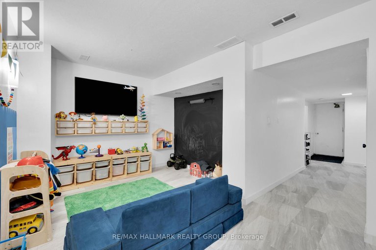 28989404/81-hadley-circle/bells-corners/ottawa/ontario/K2H7Z8_38