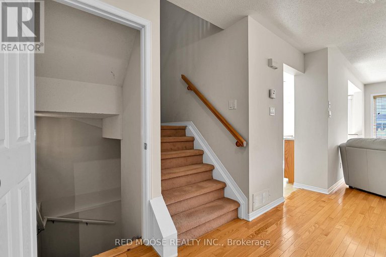 28925510/4569-ogilvie-walk-crescent/carson-grove/ottawa/ontario/K1J1G5_37
