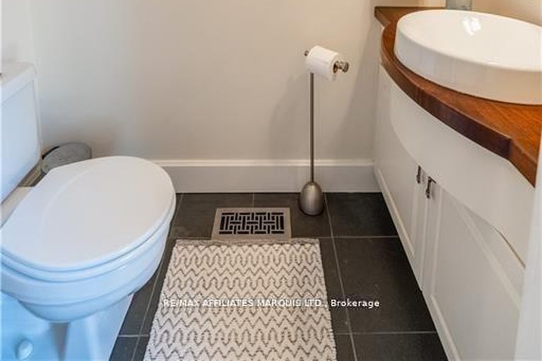 29664114/18537-stonehouse-point-road/south-glengarry-charlottenburgh-twp/south-glengarry/ontario/K6H5R5_24