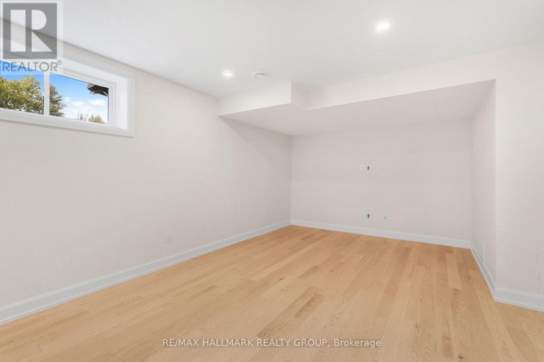 28711470/404-premiere-lane/town-of-rockland/clarence-rockland/ontario/K4K0M7_26