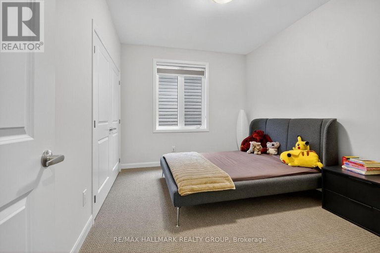 29163962/720-cappamore-drive/half-moon-bay/ottawa/ontario/K2J6W3_23