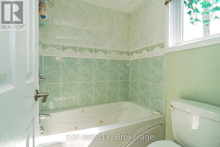 28550236/184-des-pins-place/queenswood-heights-south/ottawa/ontario/K1E2T5_19