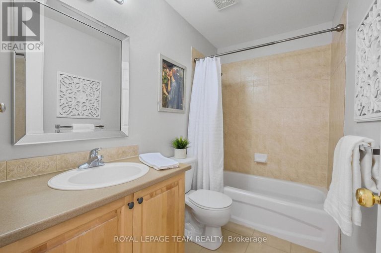28334398/2072-dunollie-crescent/morgans-grantsouth-march/ottawa/ontario/K2W1H6_36