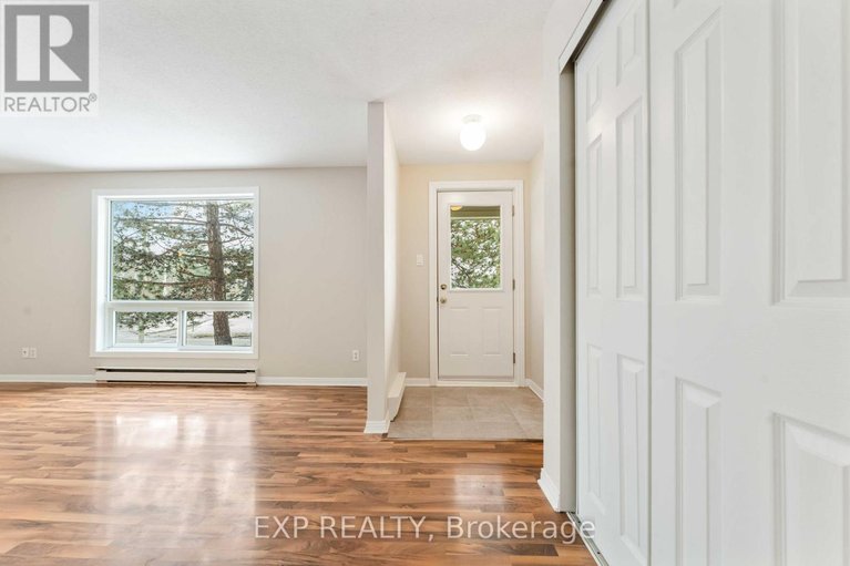 29444282/45a-802-st-andre-drive/hiawatha-parkconvent-glen/ottawa/ontario/K1C4R3_15