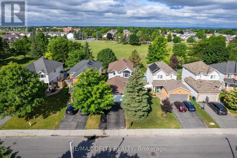 28540257/1610-duplante-avenue/fallingbrookpineridge/ottawa/ontario/K4A4A2_40