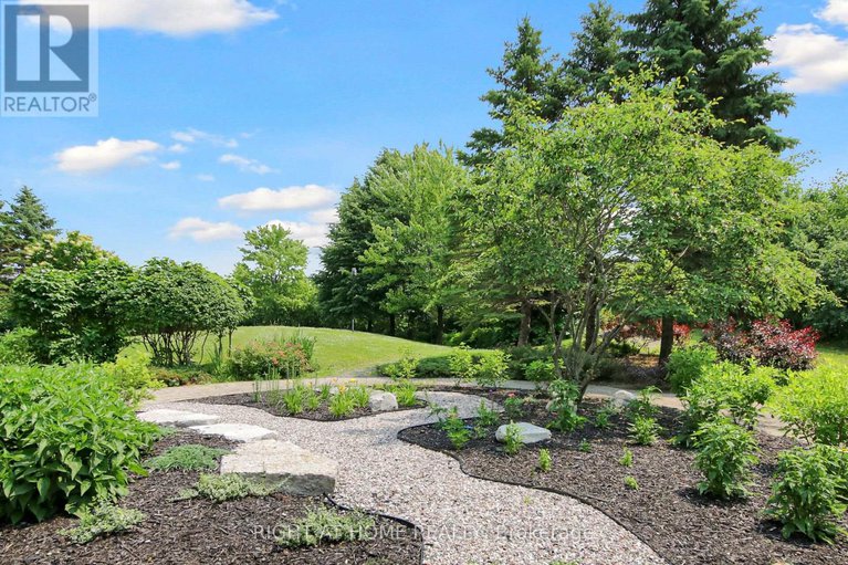 28554308/101-darlington-private/hunt-clubwestern-community/ottawa/ontario/K1V0X8_35