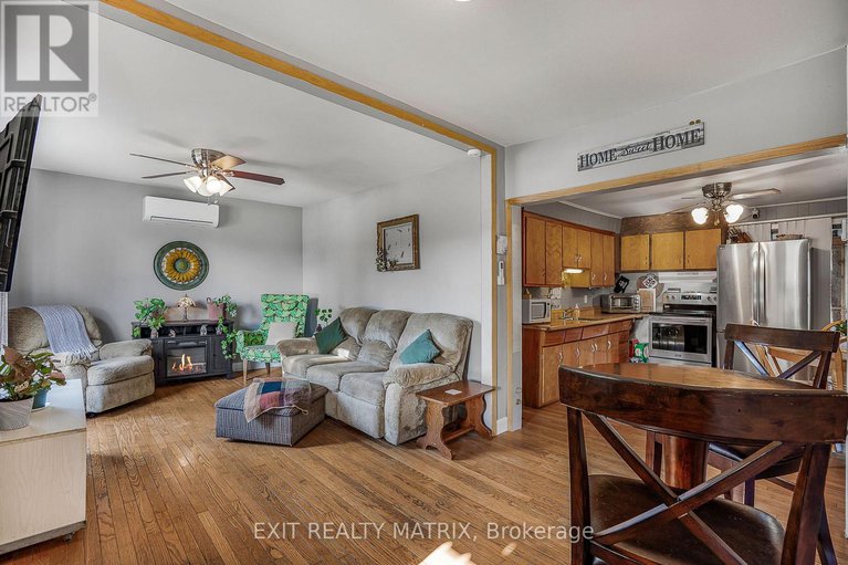 29015888/17-victoria-street-w/alexandria/north-glengarry/ontario/K0C1A0_6