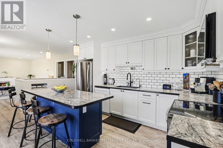 29630957/5907-hwy-43-highway/drummondnorth-elmsley-north-elmsley-twp/drummondnorth-elmsley/ontario/K7H3C7_10