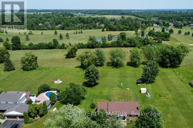 28544595/4705-mcneely-road/sarsfieldbearbrook/ottawa/ontario/K4B1J1_35
