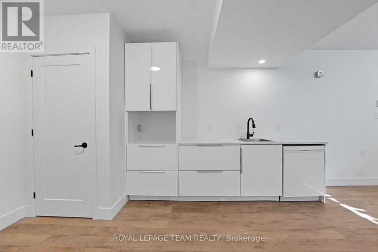 29001390/984-watson-street/fairfield-heights/ottawa/ontario/K2B6C2_41