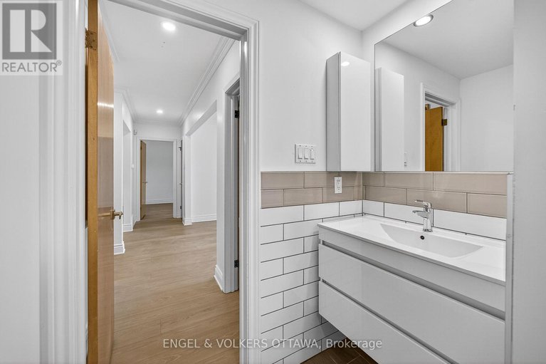 28908569/723-halstead-street/elmvale-acres/ottawa/ontario/K1G1M5_24