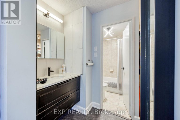 28659756/1003-373-laurier-avenue-e/sandy-hill/ottawa/ontario/K1N8X6_34