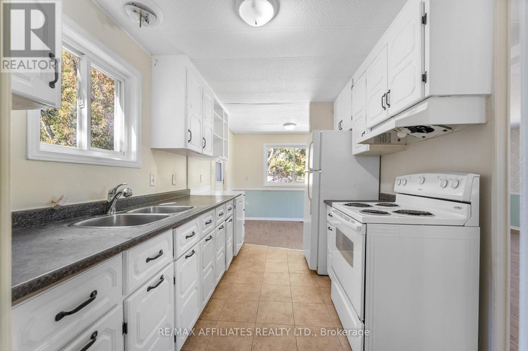 28892154/5-fringewood-drive/fringewood/ottawa/ontario/K2S1T1_17